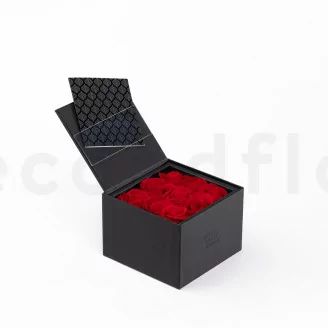 Scatola con 9 rose stabilizzate Rosso