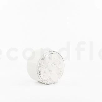 Runde Schachtel mit konservierten wei&szlig;en Rosen (Gr&ouml;&szlig;e M)