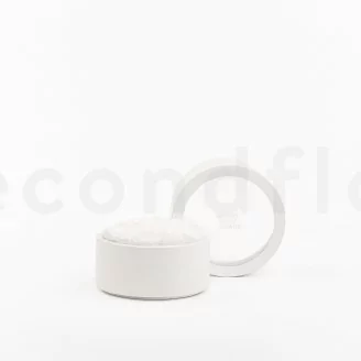 Round Box of preserved Roses White (Size M)