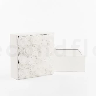 Quadratische Schachtel mit konservierten wei&szlig;en Rosen (Gr&ouml;&szlig;e L)